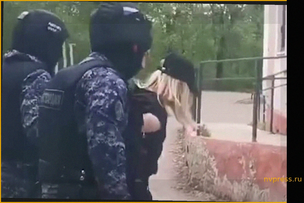 В Воскресенске 18-летняя девушка ранила ножом своего парня из ревности
